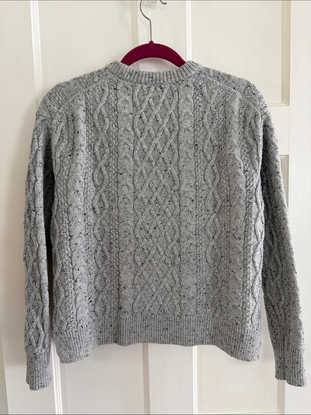 🌷J. Crew gray flecked Donegal cable knit sweater. Size S.